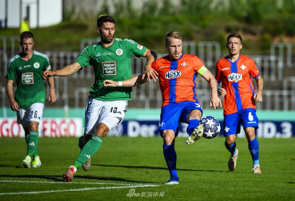 以意甲某豪 以意甲某豪