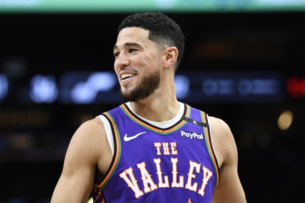 场的焦点人 场的焦点人