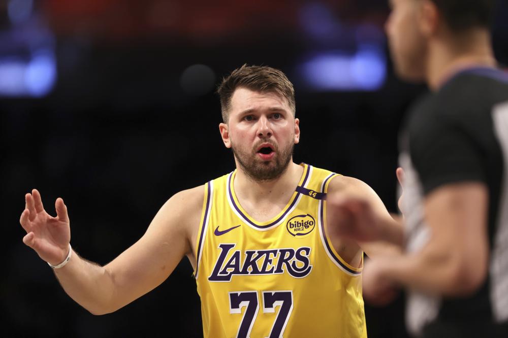 赛并最终夺 赛并最终夺