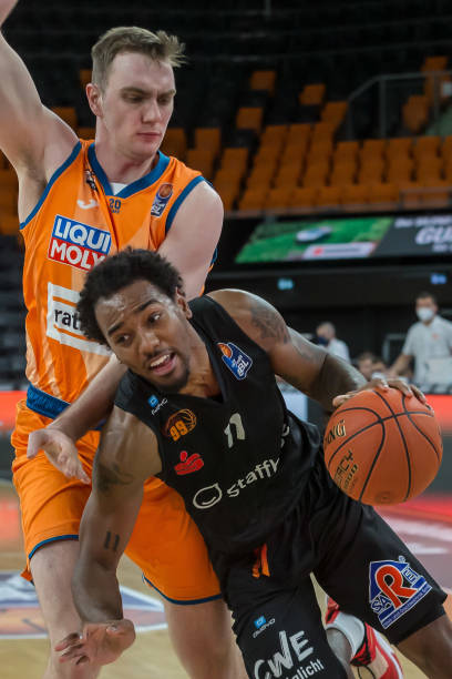 中并不多见 中并不多见