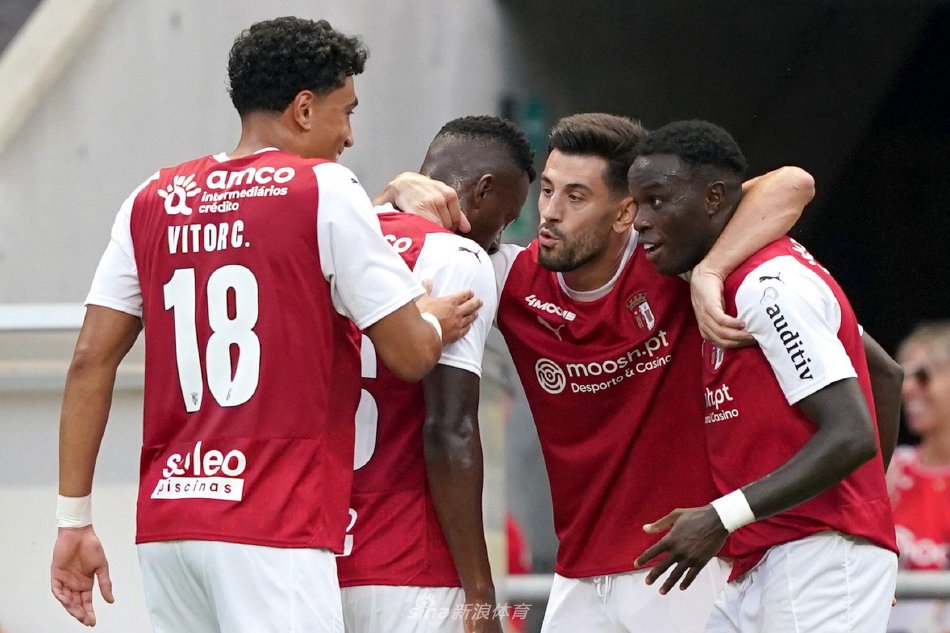 赛季的表现 赛季的表现