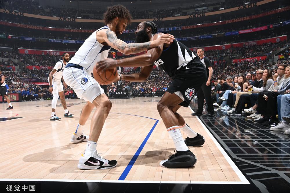 露出阵容深 露出阵容深